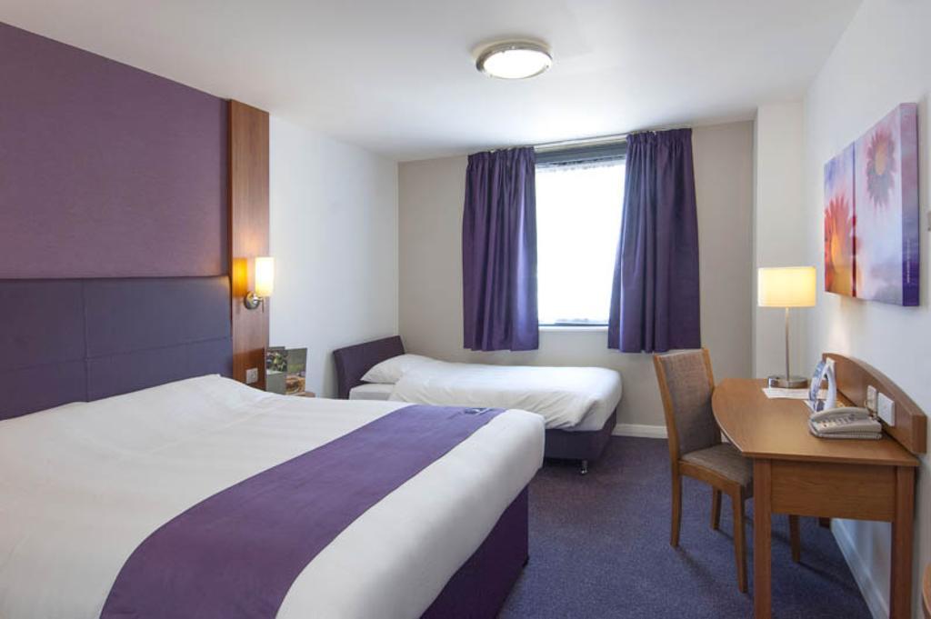 Premier Inn Edinburgh Dalkeith Δωμάτιο φωτογραφία