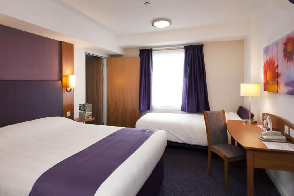 Premier Inn Edinburgh Dalkeith Δωμάτιο φωτογραφία